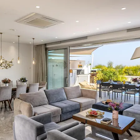 Villa Fig Tree Bay Residences 6 *