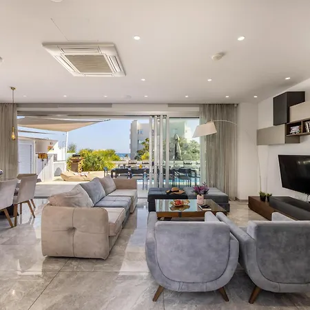 Fig Tree Bay Residences 6 *