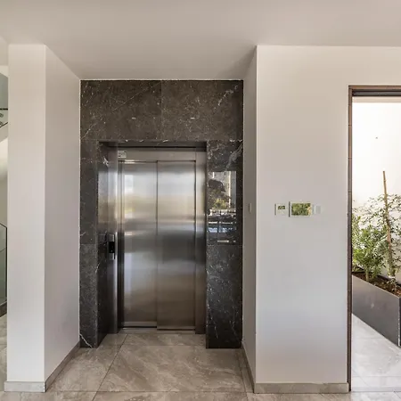 Villa Fig Tree Bay Residences 6