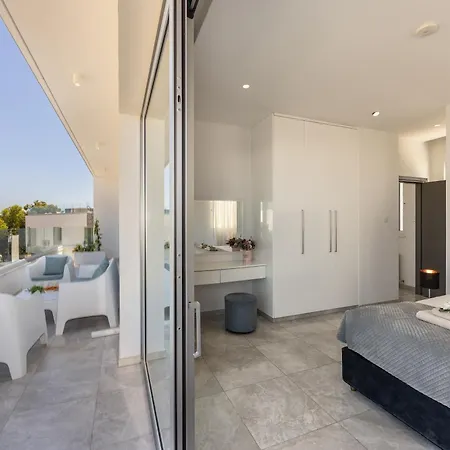 Fig Tree Bay Residences 6 *