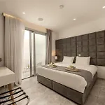 Villa Fig Tree Bay Residences 6
