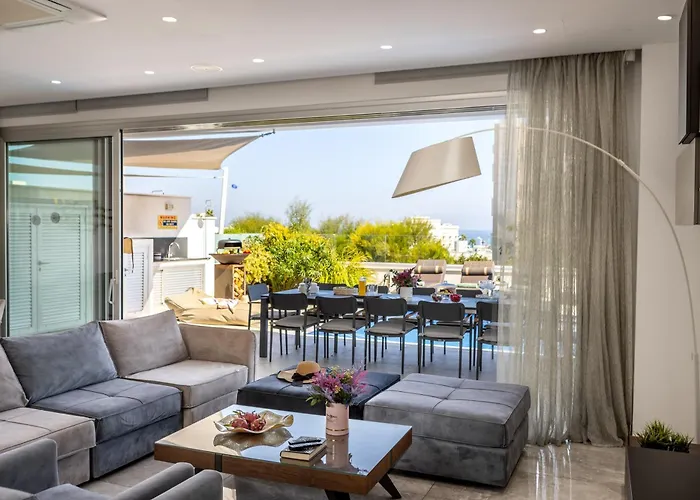 Villa Fig Tree Bay Residences 6 *