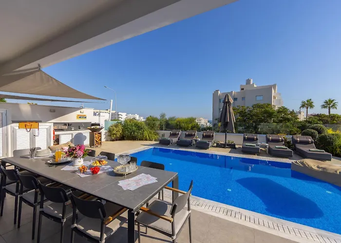 Fig Tree Bay Residences 6 * 프로타라스