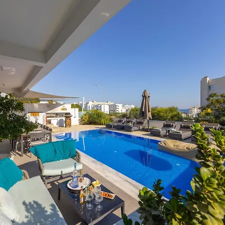 Fig Tree Bay Residences 6 *