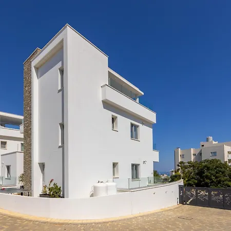 Fig Tree Bay Residences 6 *