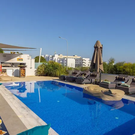 Villa Fig Tree Bay Residences 6 *